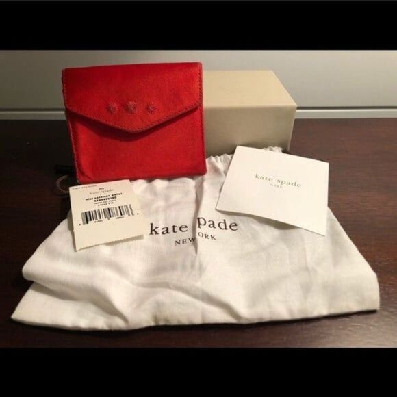 Kate Spade Vintage Wallet - Picture 6 of 7